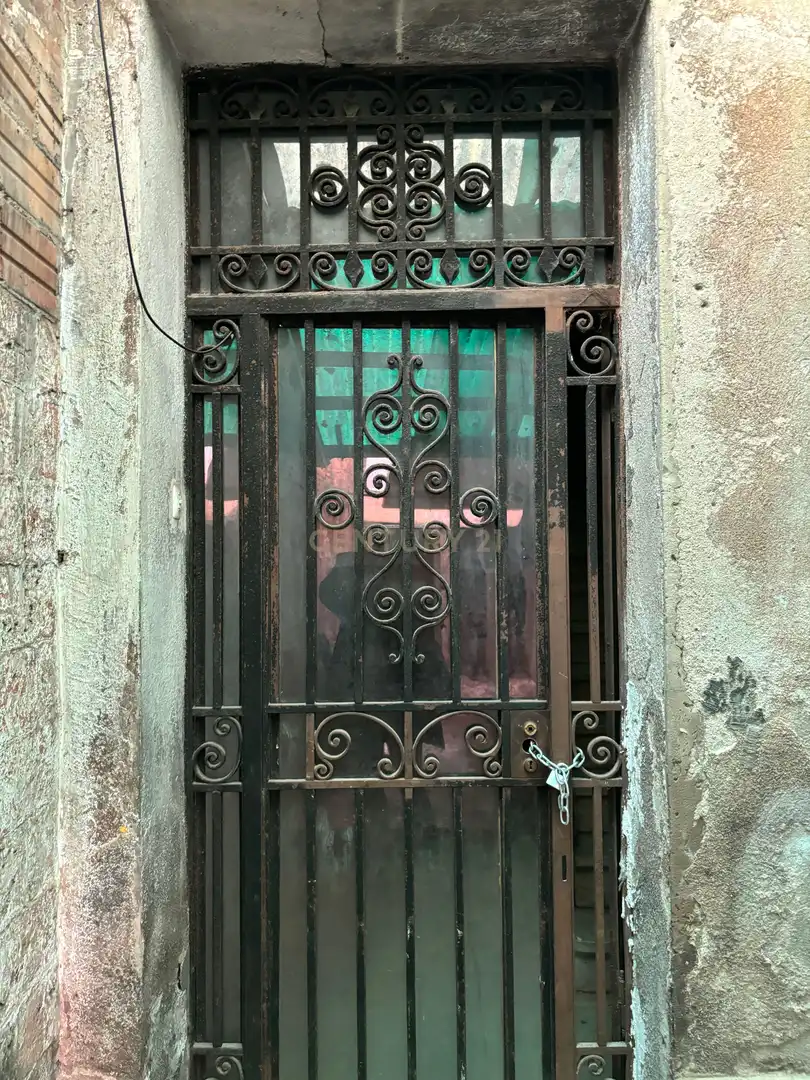 Vista exterior de Casa o xalet en venda en Barcelona