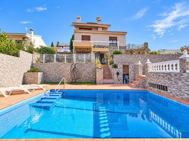 Villa mit Balkon zum Verkauf in Huétor Vega