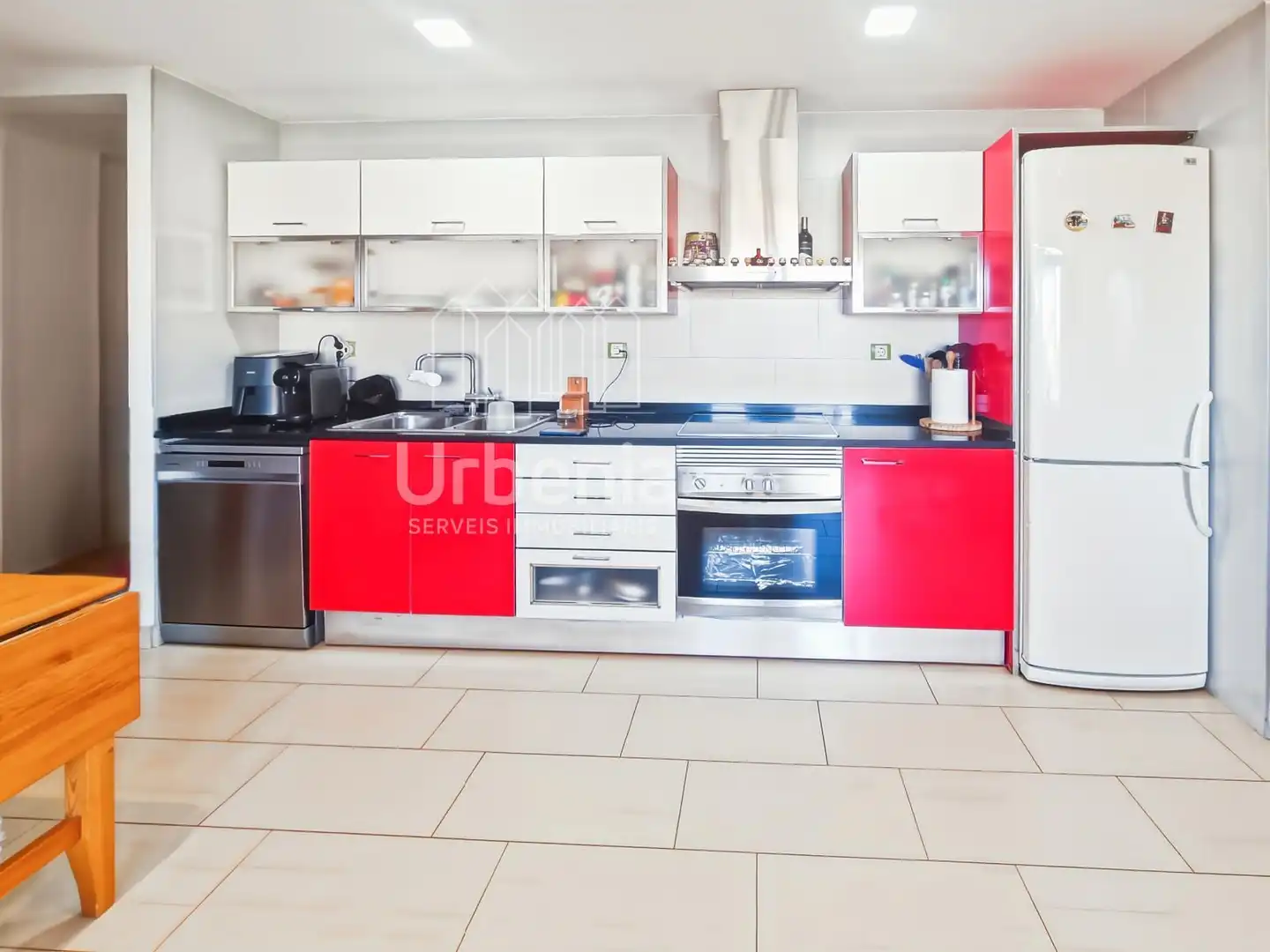Küche von Wohnung zum Verkauf in Mataró mit Klimaanlage, Terrasse und Abstellraum