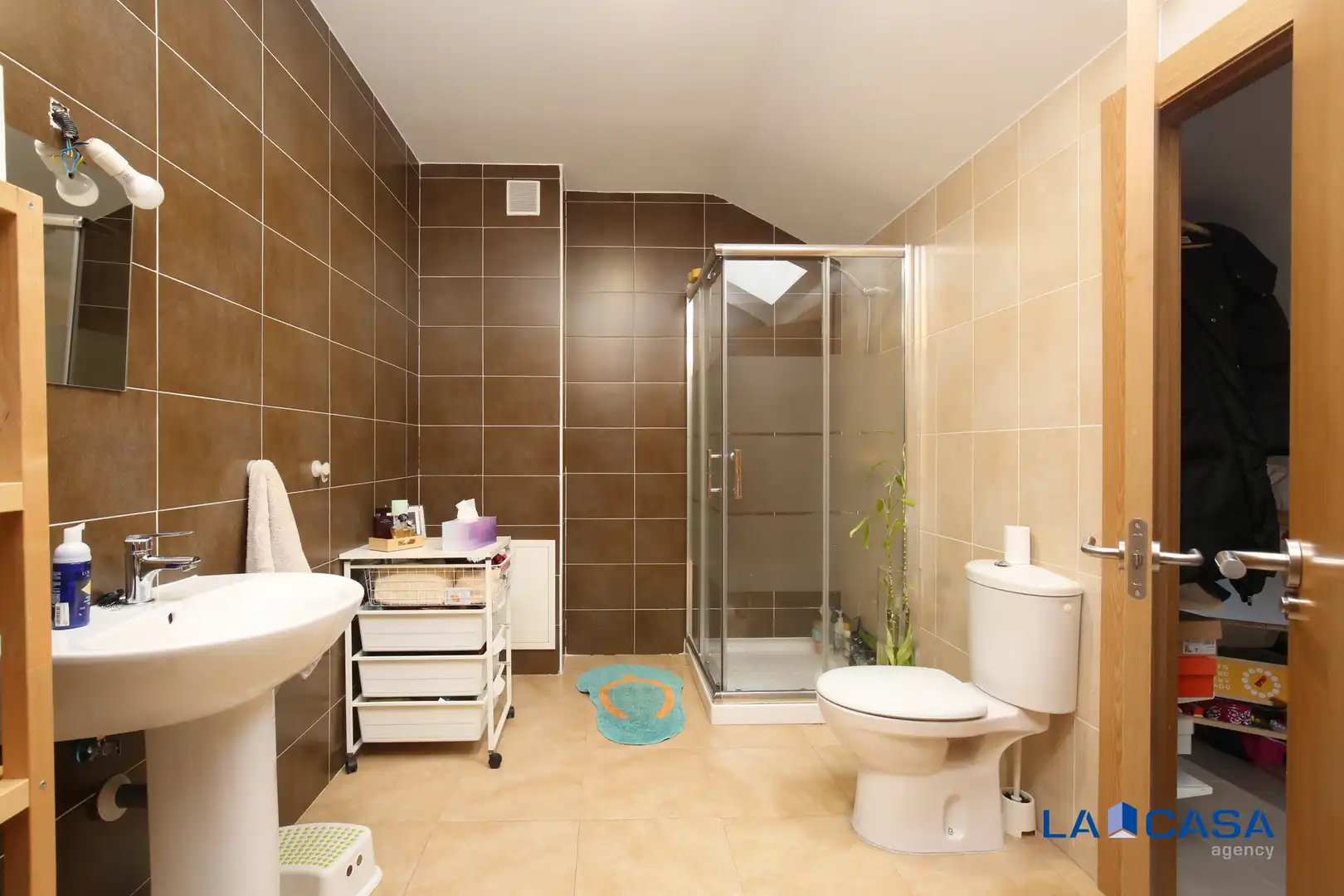 Baño de Casa adosada en venta en Carranque con Aire acondicionado