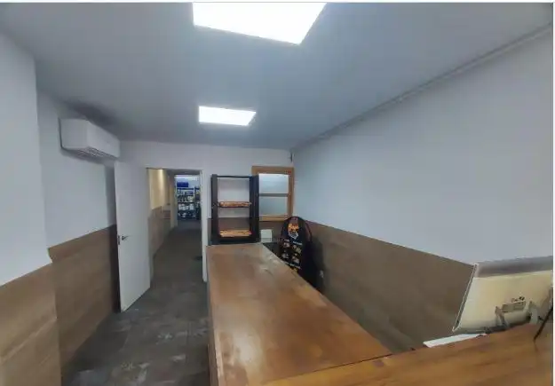 Local comercial en venda a Casco Antiguo