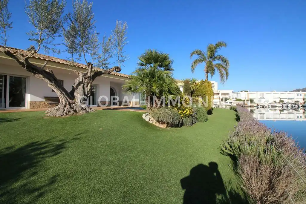 Casa o chalet en venta en Roses con Aire acondicionado, Calefacción y Jardín privado