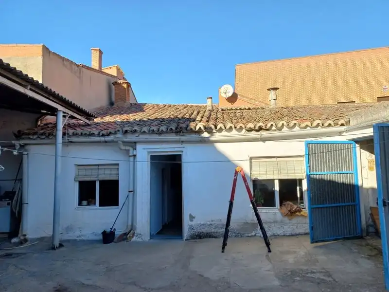 Exterior view of Houses for sale in Villaralbo  with Heating and Storage room