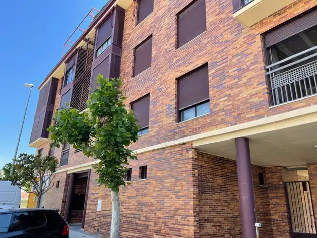 Vista exterior de Apartamento en venta en Cistérniga con Calefacción, Trastero y Amueblado