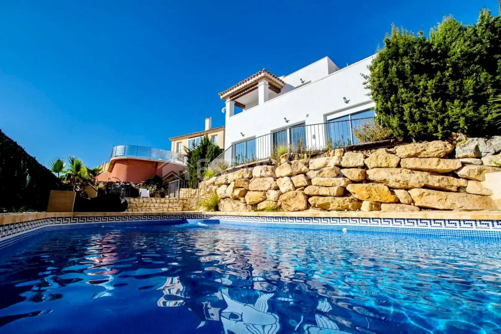 Maison avec balcon à vendre à Golf Bahía