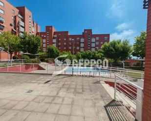 Piscina de Pis en venda en  Madrid Capital amb Calefacció, Terrassa i Traster