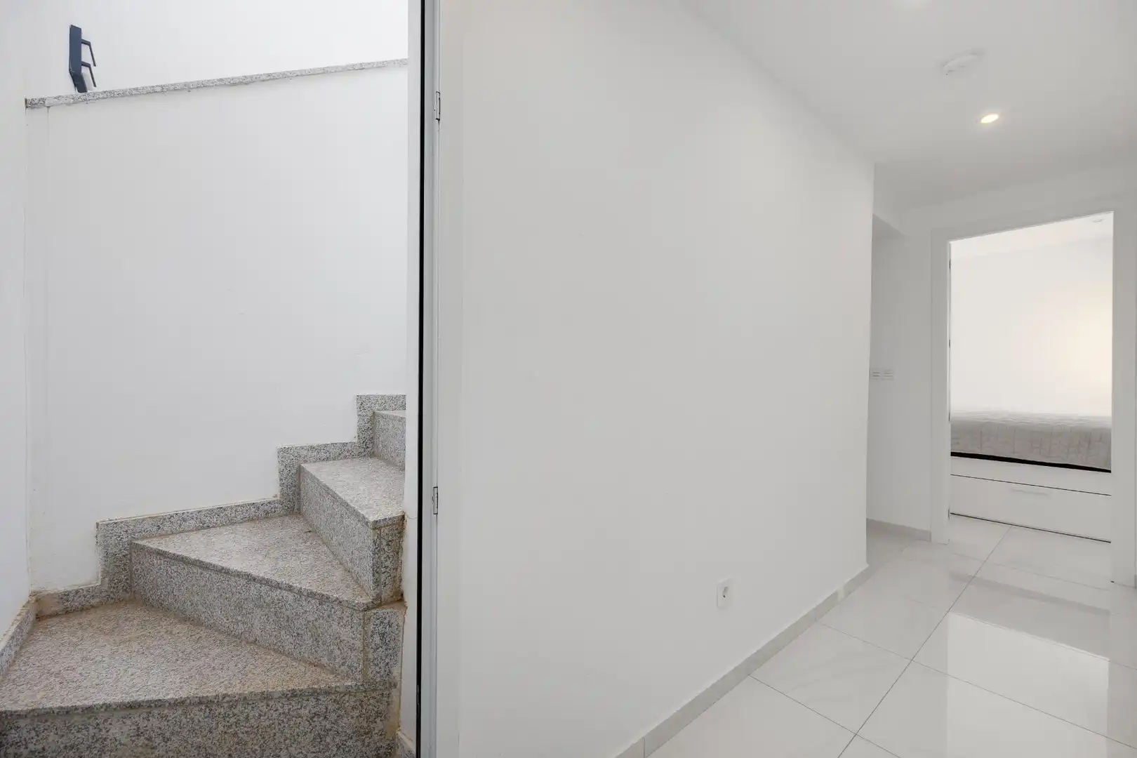Einfamilien-Reihenhaus zum Verkauf in Torrevieja mit Klimaanlage, Heizung und Terrasse