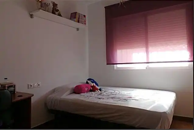 Casa aparellada amb jardí en venda a Coloma, imagen 19