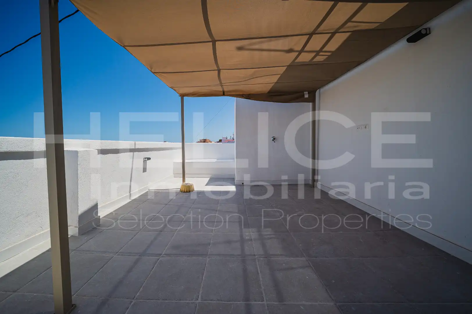 Attic for sale in Barrio de Benicalap