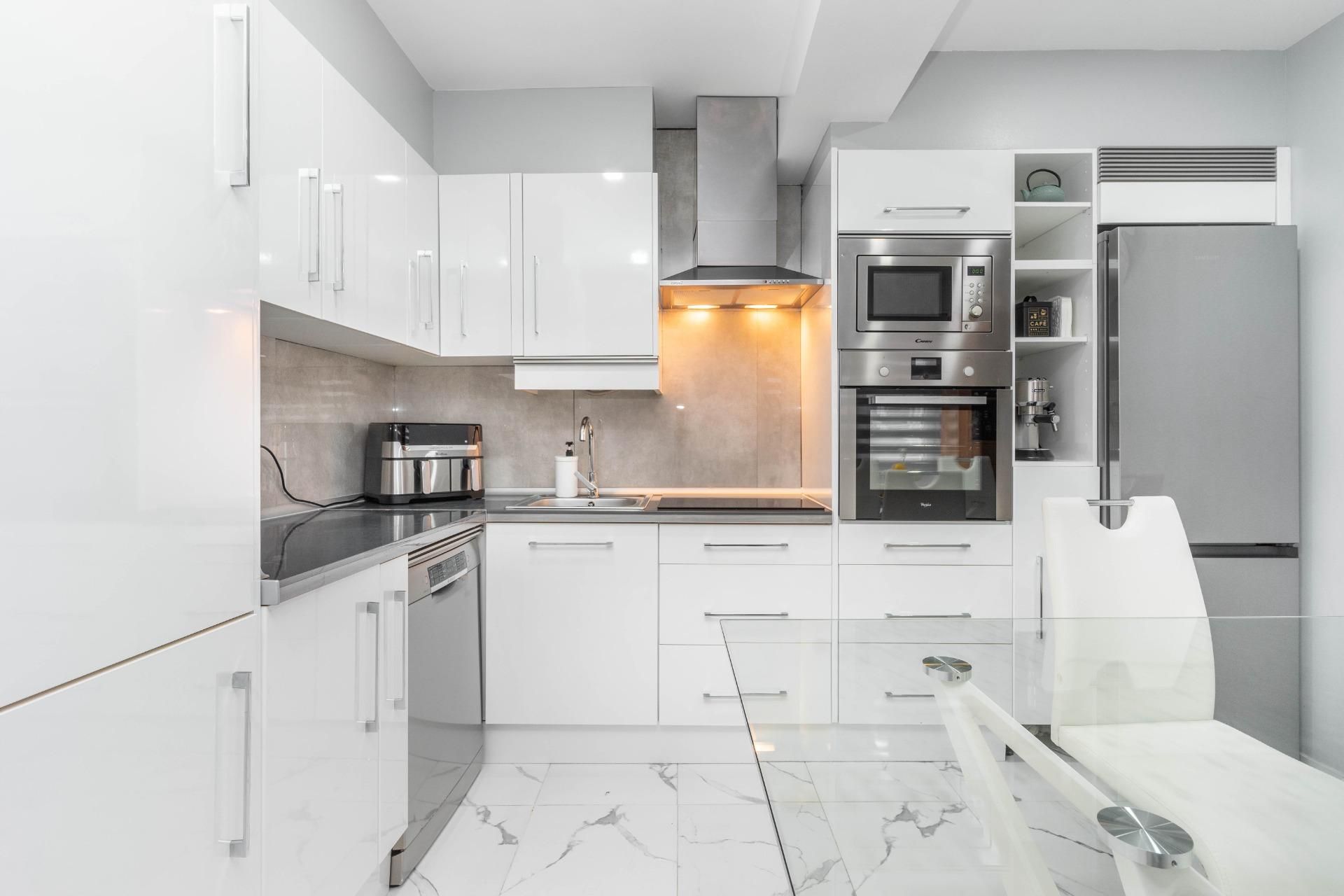 Kitchen of Flat for sale in Oviedo   with Heating and Storage room