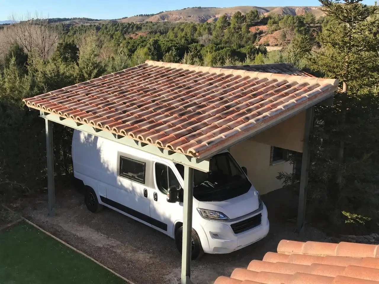 Aparcament de Casa o xalet en venda en Teruel amb Aire condicionat, Calefacció i Jardí privat