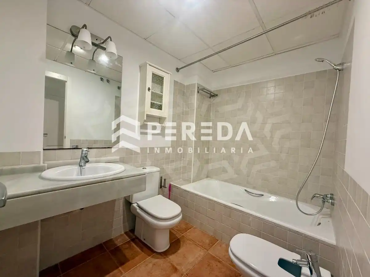 Bany de Apartament en venda en Roquetas de Mar amb Piscina comunitària