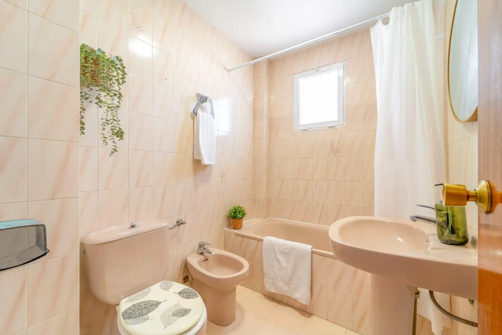 Baño de Piso en venta en Fuengirola con Terraza, Trastero y Piscina comunitaria