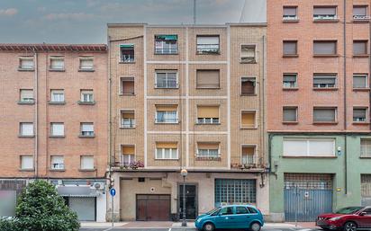 Vista exterior de Pis en venda en  Logroño amb Calefacció