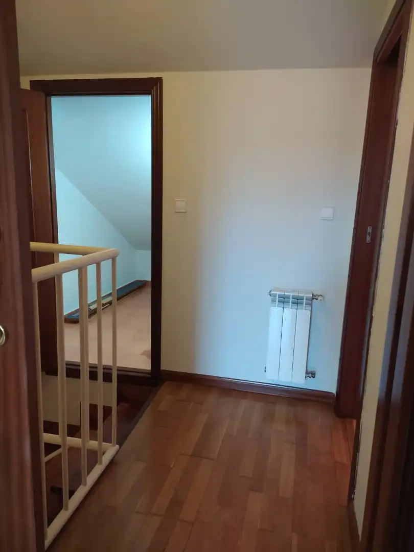 Casa adosada en venda en Gijón  amb Calefacció, Parquet i Terrassa