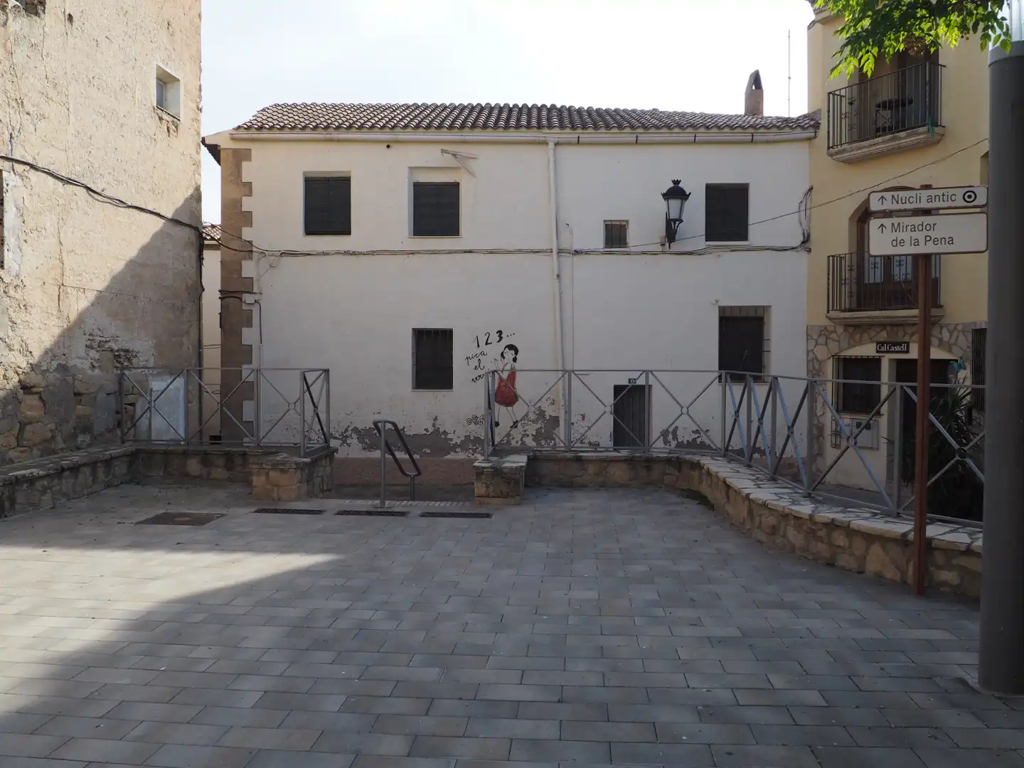 Vista exterior de Casa o xalet en venda en Riba-roja d'Ebre amb Moblat