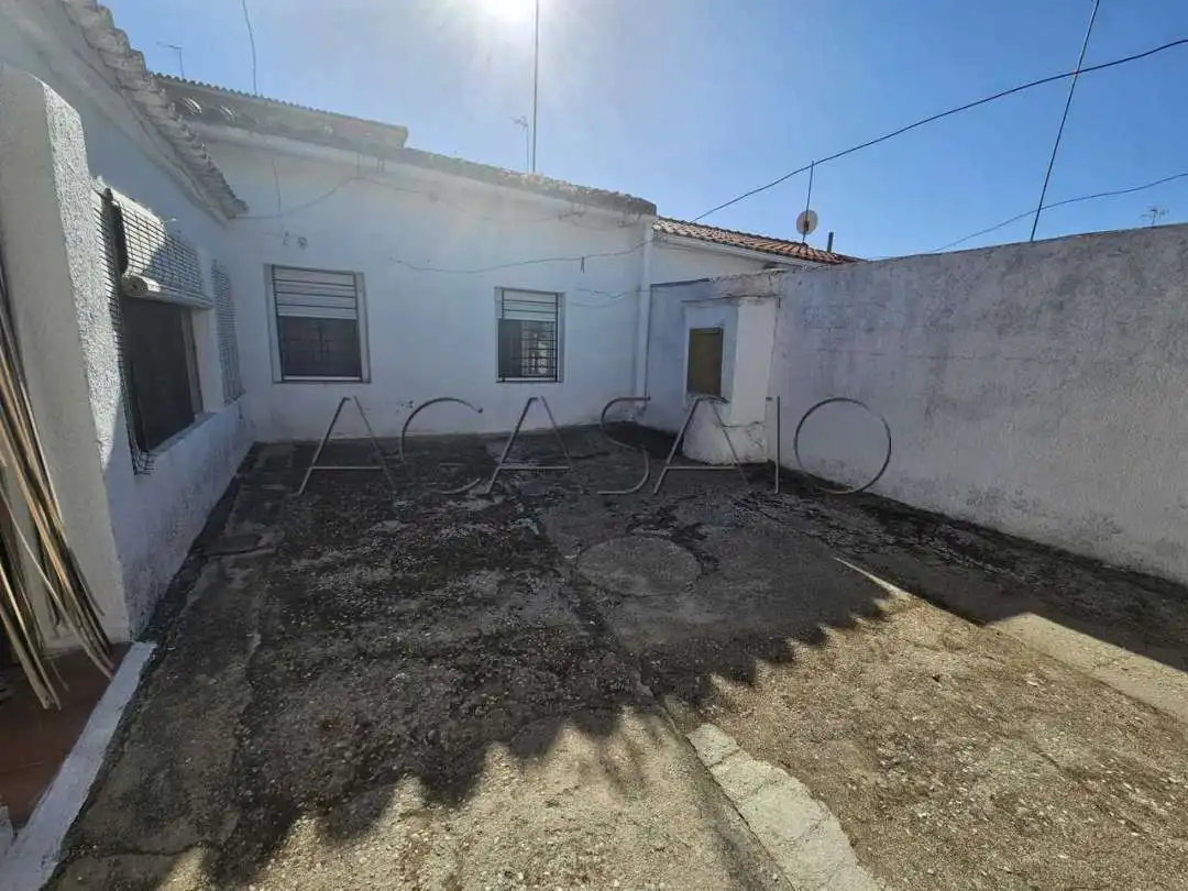 Casa adosada en venta en Cobeja