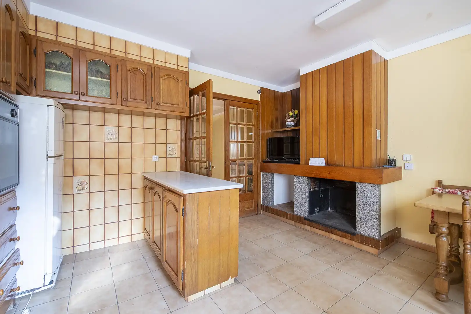 Cuina de Casa adosada en venda en Banyoles amb Calefacció i Terrassa