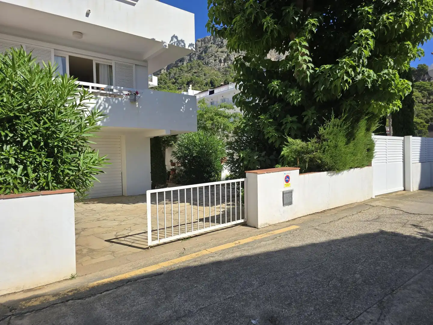Vista exterior de Casa o chalet en venta en L'Estartit con Aire acondicionado, Jardín privado y Terraza