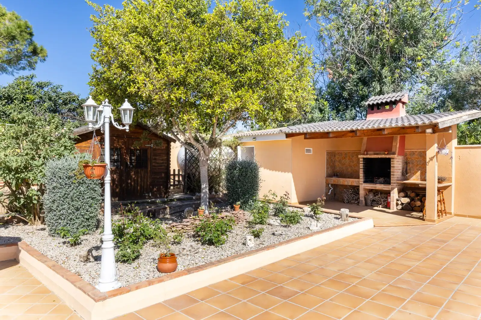Jardí de Casa o xalet en venda en Montserrat amb Aire condicionat, Calefacció i Jardí privat