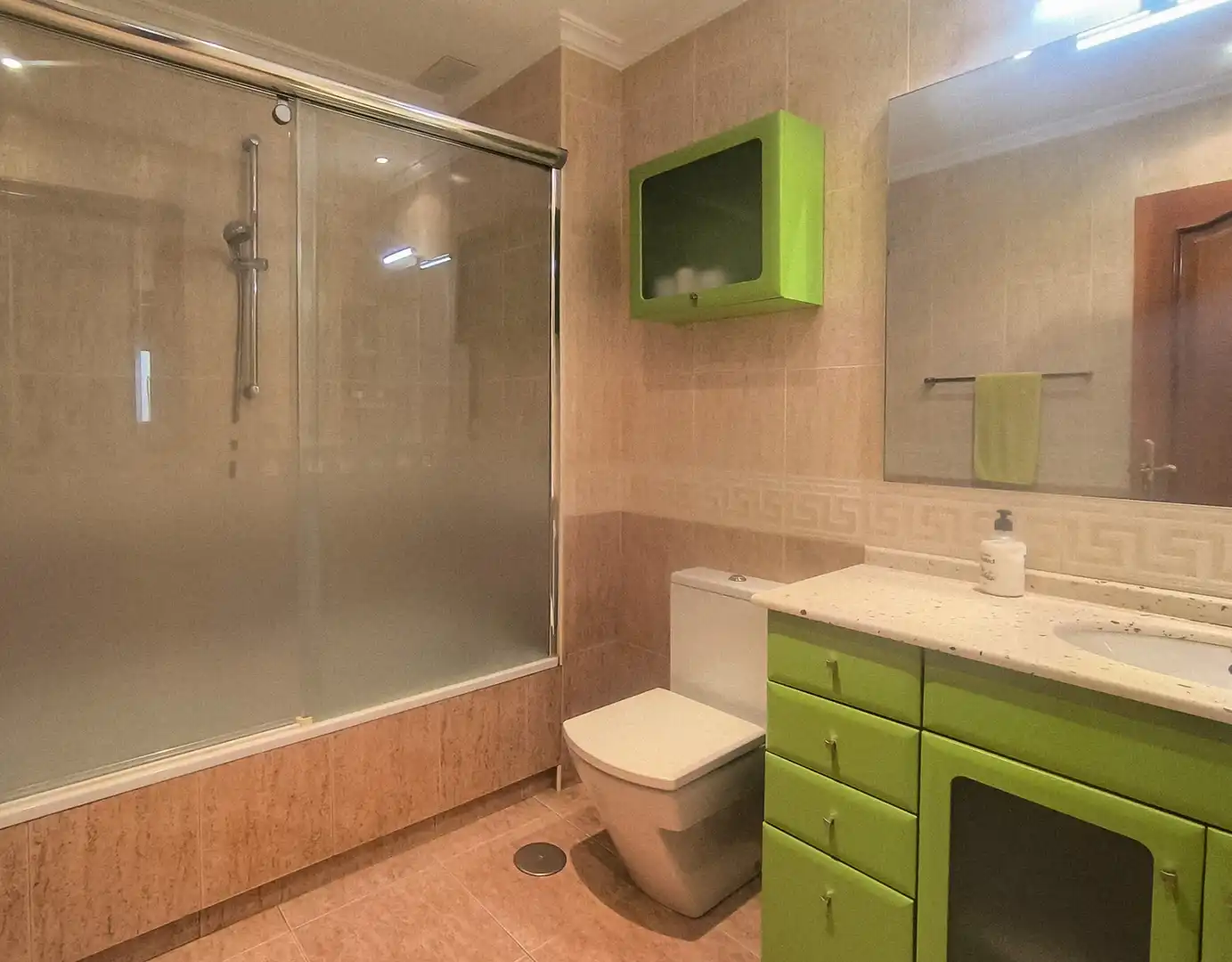 Bathroom of Flat for sale in Torrelavega 
