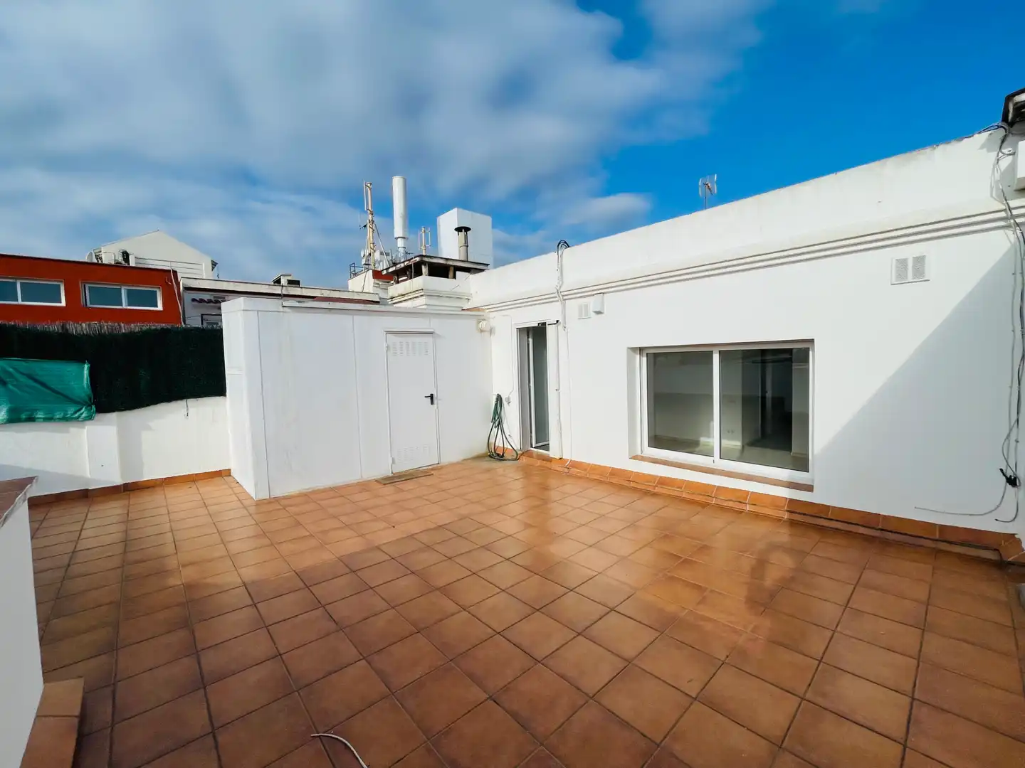 Vista exterior de Ático en venta en Barcelona con Aire acondicionado, Calefacción y Parquet