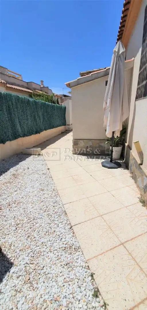 Terrassa de Casa o xalet en venda en Torrevieja amb Aire condicionat, Calefacció i Jardí privat