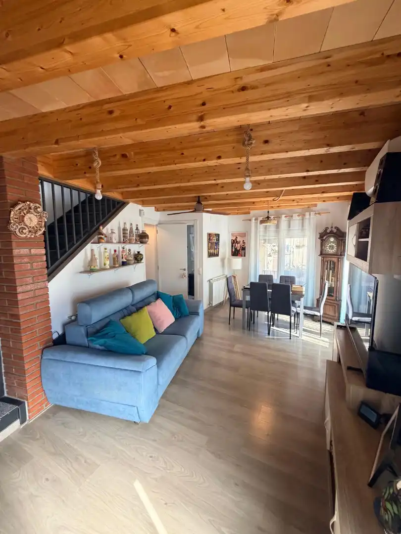 Sala de estar de Casa adosada en venta en Anglesola con Aire acondicionado, Calefacción y Jardín privado