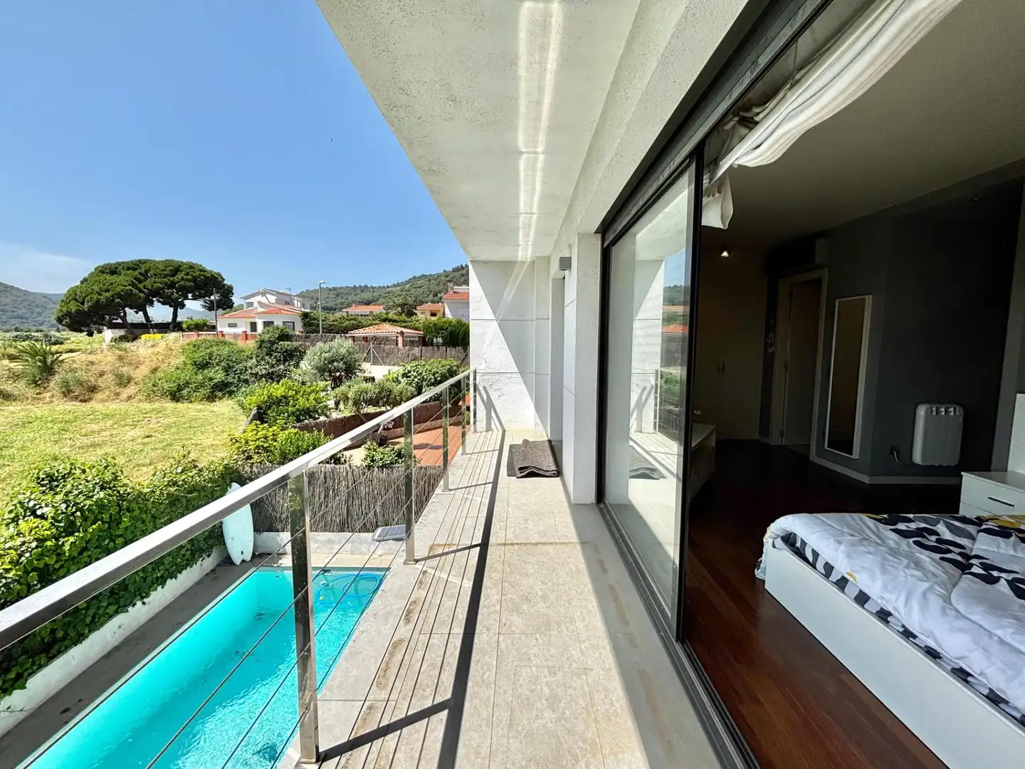Außenansicht von Haus oder Chalet zum Verkauf in Pineda de Mar mit Klimaanlage, Privatgarten und Terrasse