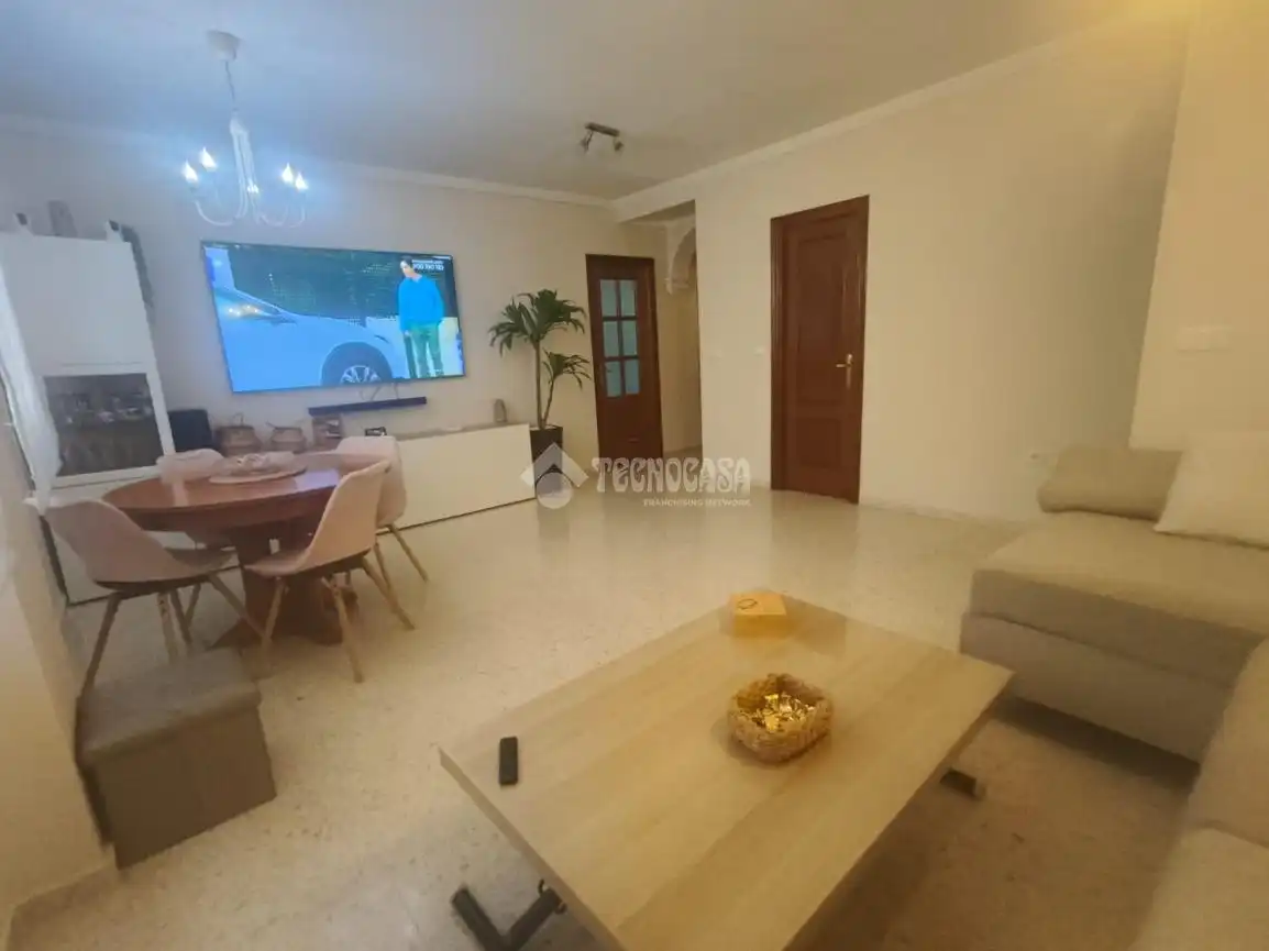 Sala d'estar de Pis en venda en Dos Hermanas