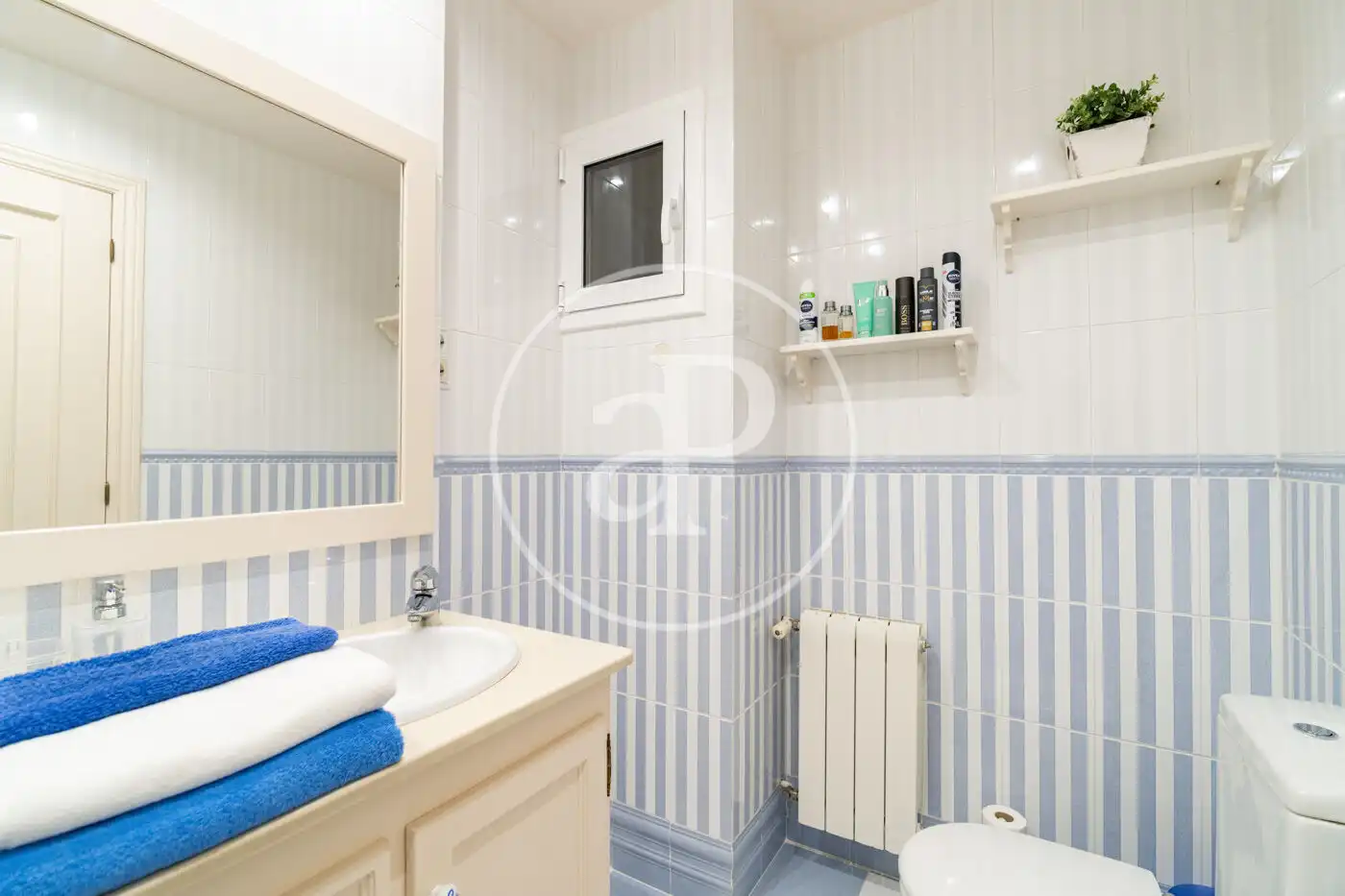 Bathroom of Flat for rent in Barcelona  with Air Conditioner, Heating and Terrace