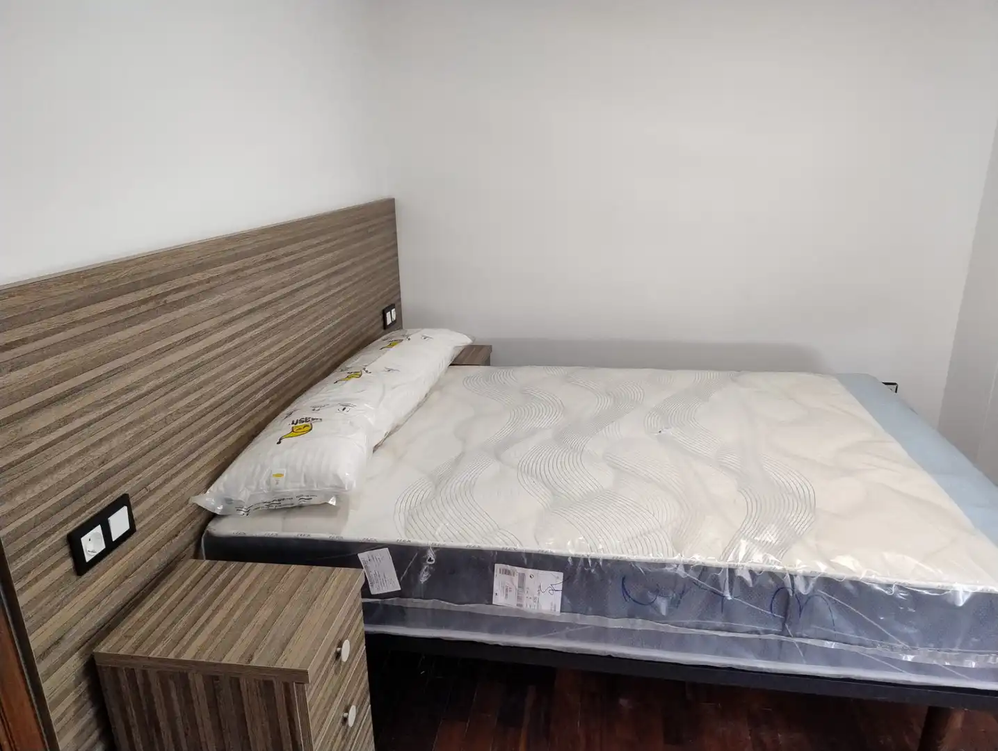 Bedroom of Flat for rent in Santiago de Compostela   with Heating, Furnished and Oven
