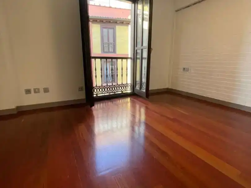 Schlafzimmer von Wohnung zur Miete in Oviedo 
