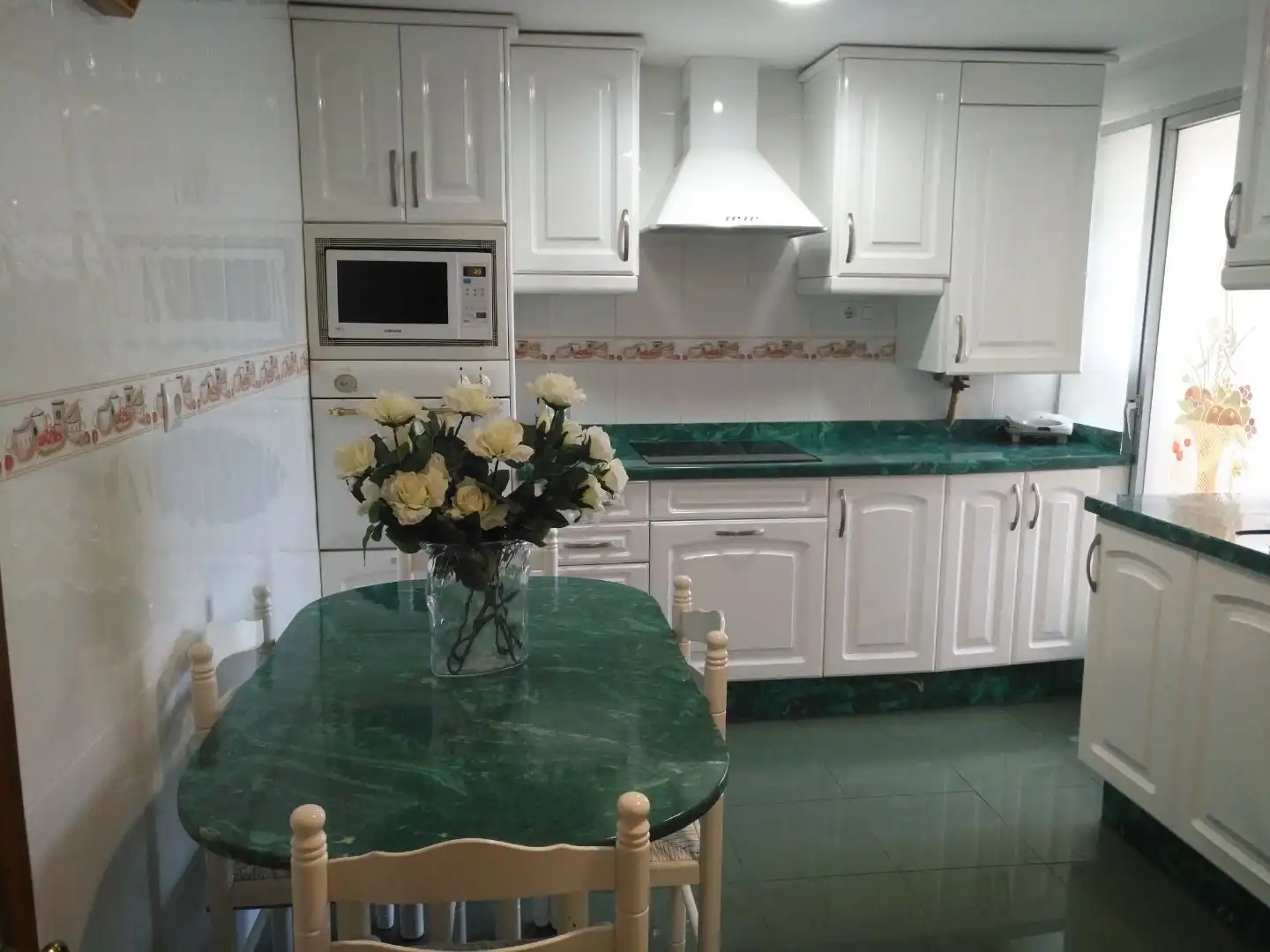 Cocina de Piso para compartir en Valencia con Calefacción, Amueblado y Horno