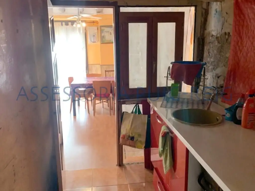 Cuina de Casa adosada en venda en La Pobla de Lillet amb Moblat i Balcó
