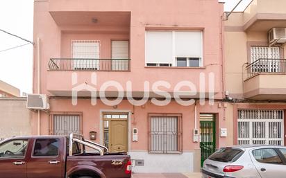 Vista exterior de Casa o xalet en venda en Alcantarilla amb Aire condicionat i Terrassa