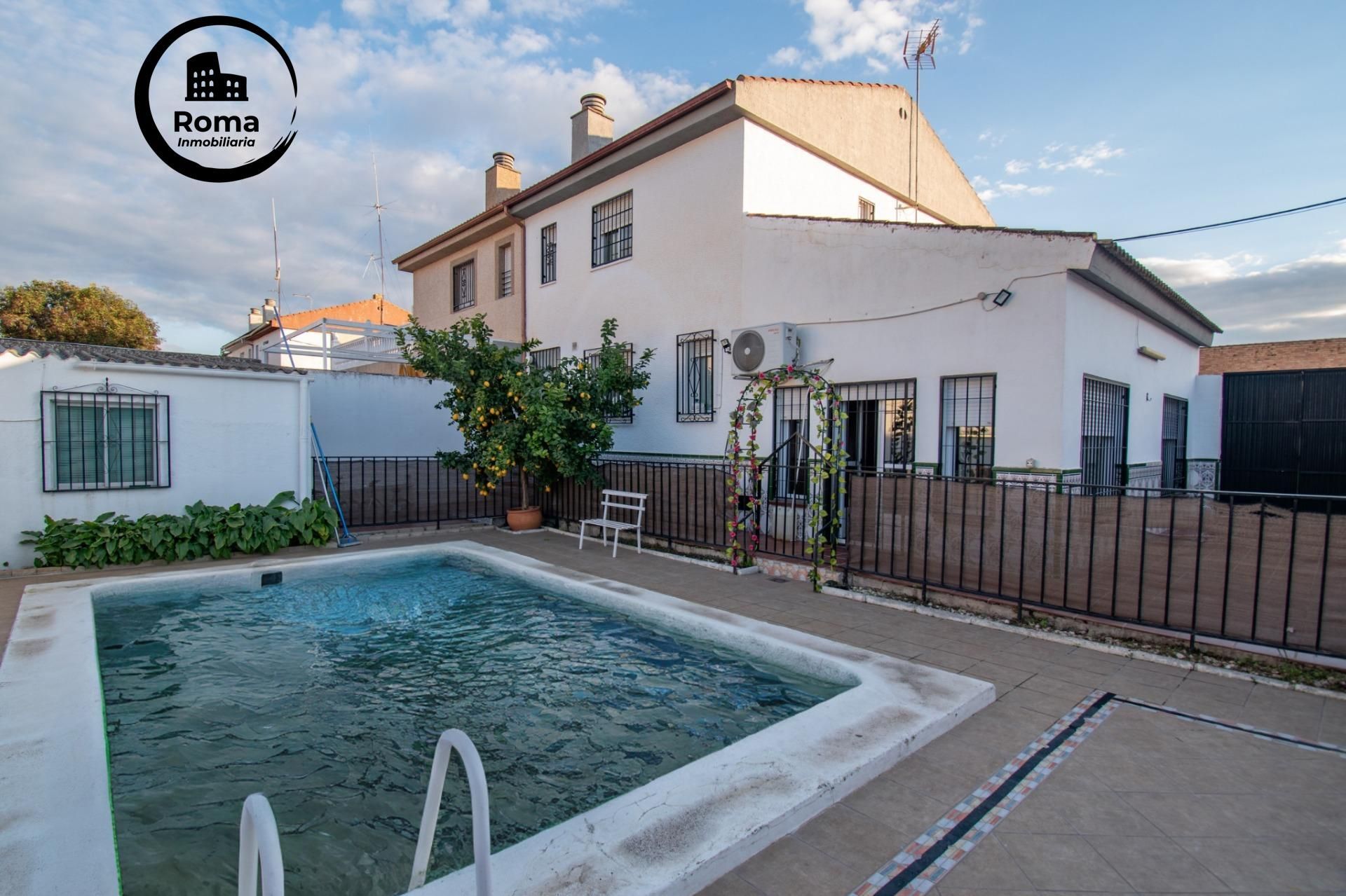 Piscina de Casa adosada en venda en Cijuela amb Piscina i Balcó