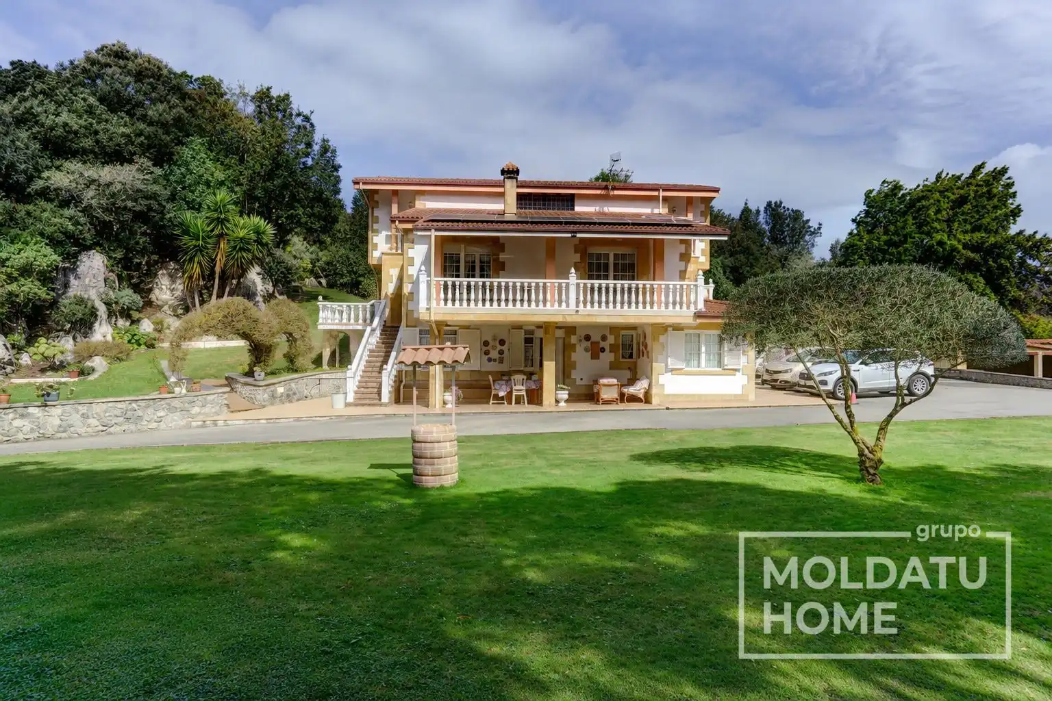 Casa con jardín en venta en Avenida Barenilla, imagen 2