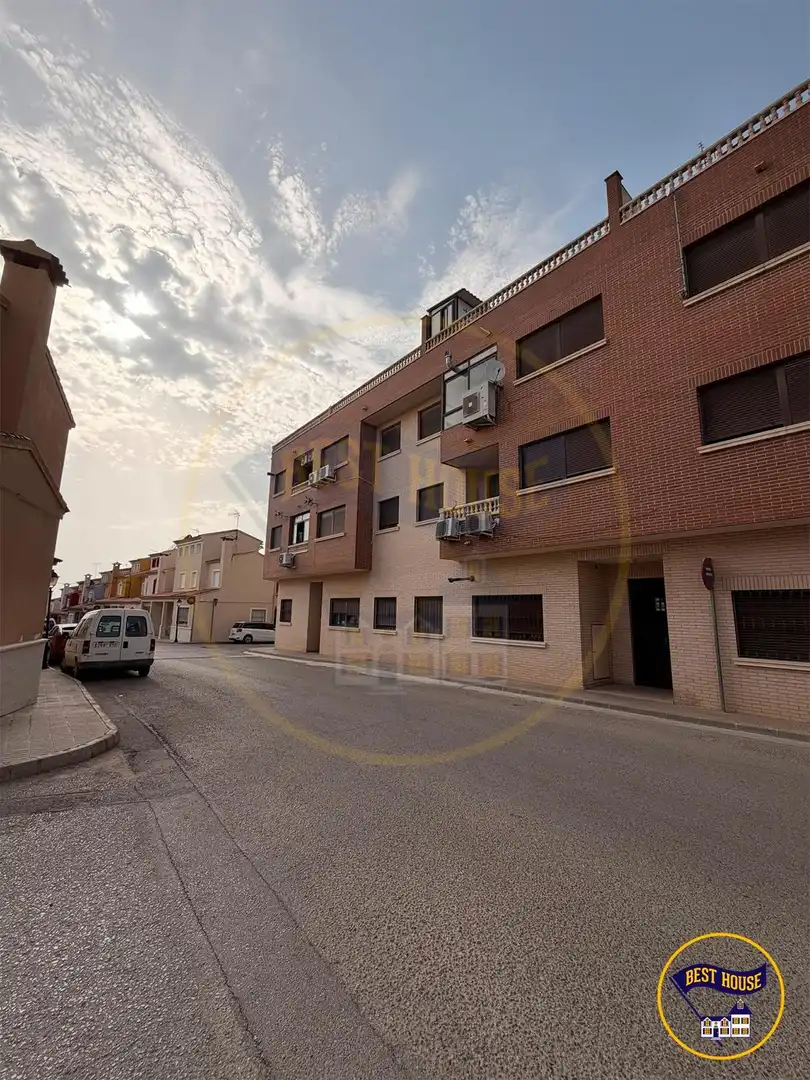 Vista exterior de Casa adosada en venta en Quintanar del Rey con Aire acondicionado, Calefacción y Amueblado
