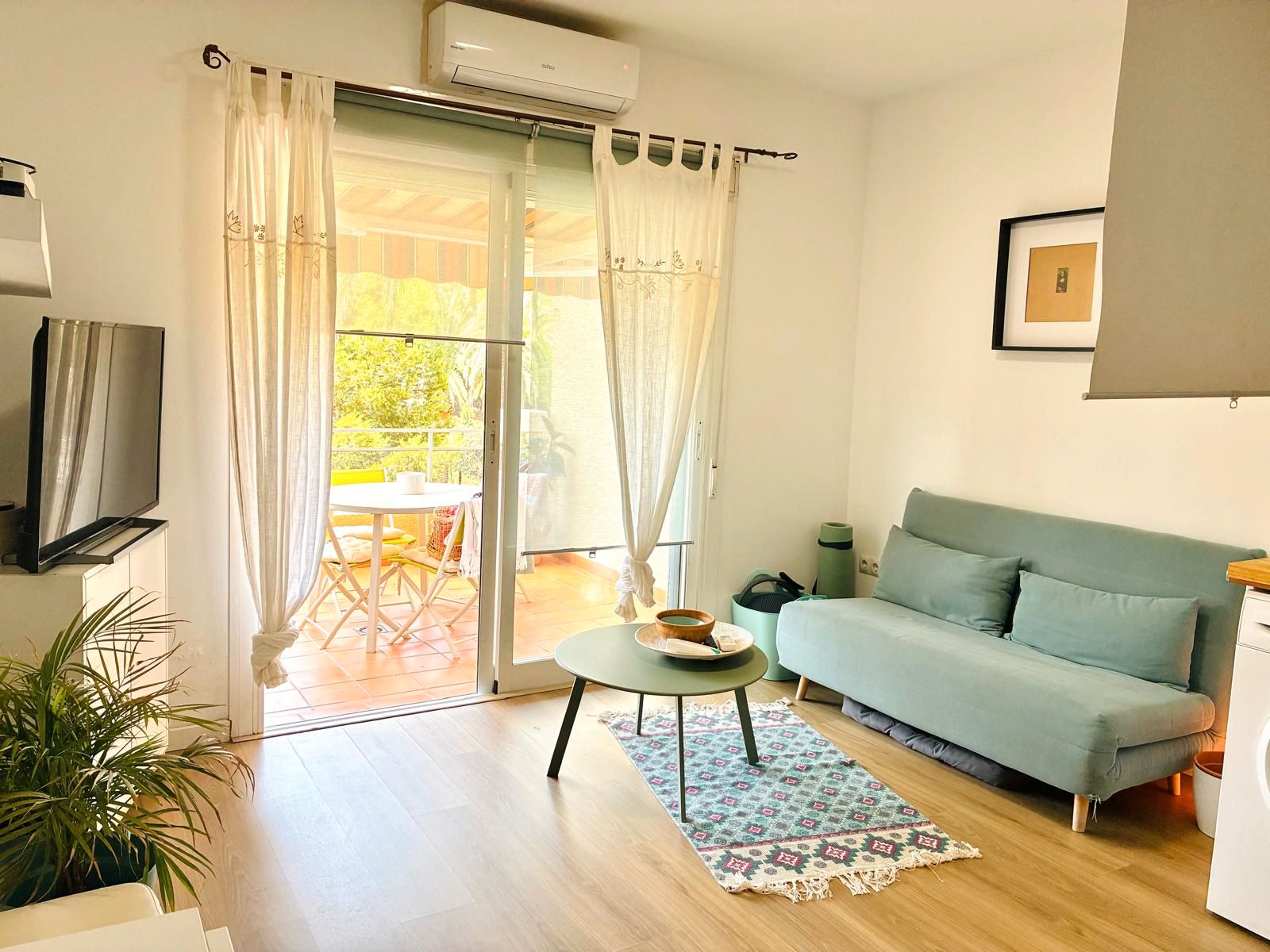 Living room of Study for sale in Benalmádena  with Air Conditioner, Terrace and Furnished