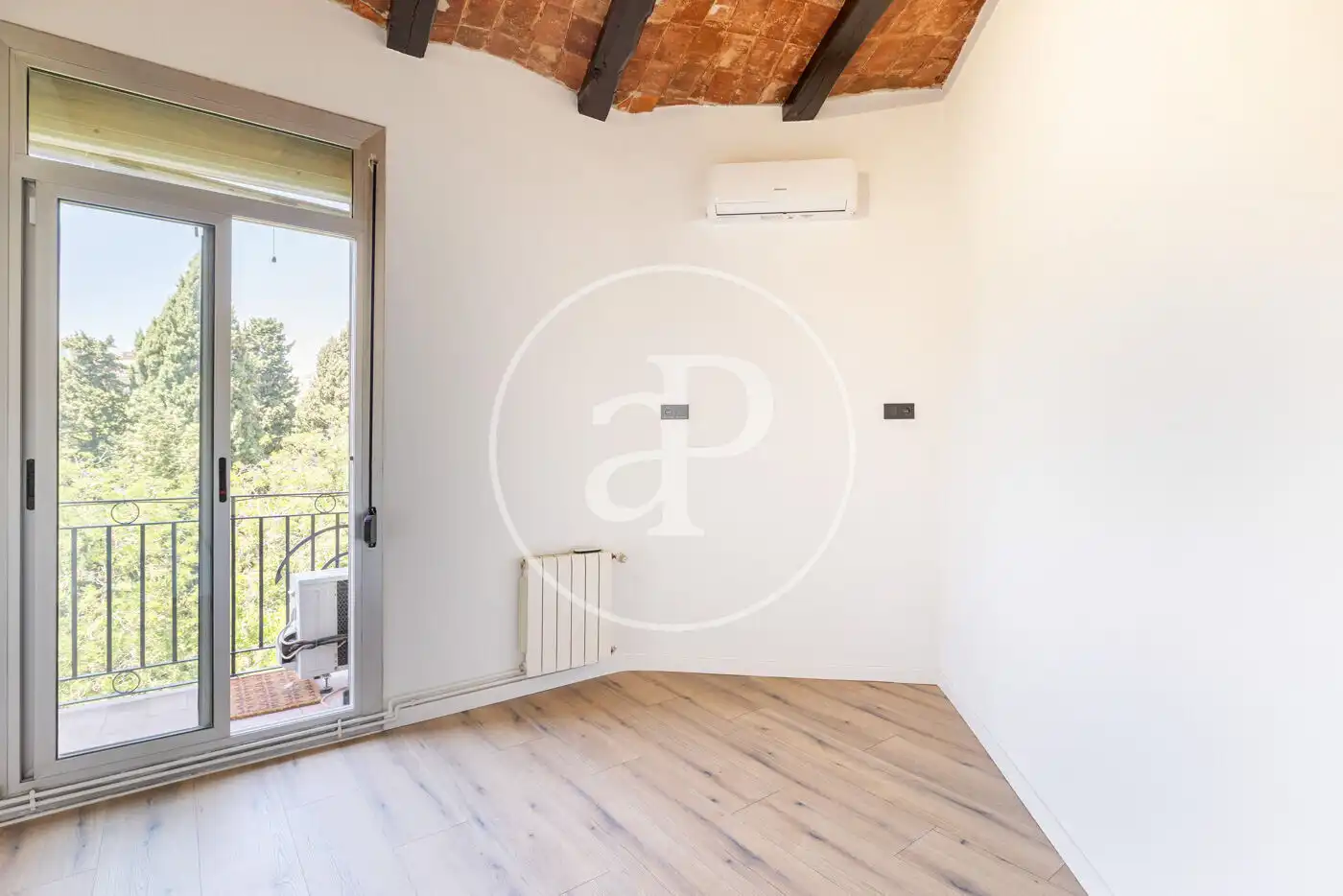 Habitación de Piso en venta en Barcelona con Aire acondicionado, Calefacción y Balcón