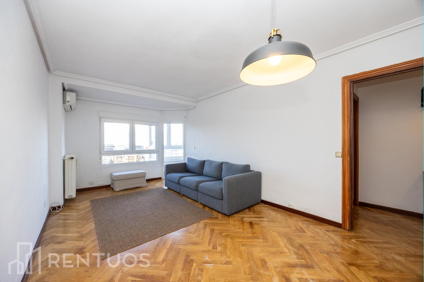 Sala d'estar de Pis de lloguer en  Madrid Capital amb Aire condicionat, Calefacció i Parquet