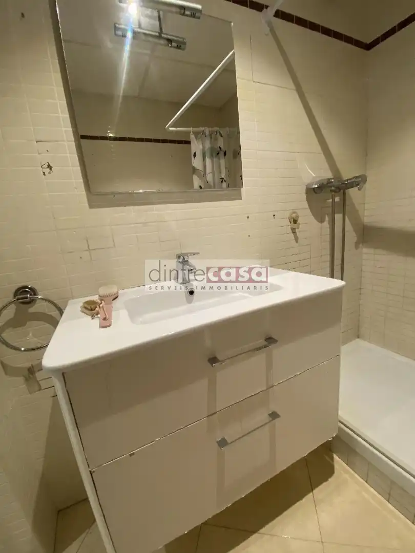 Badezimmer von Wohnungen zur Miete in Palafolls, Barcelona