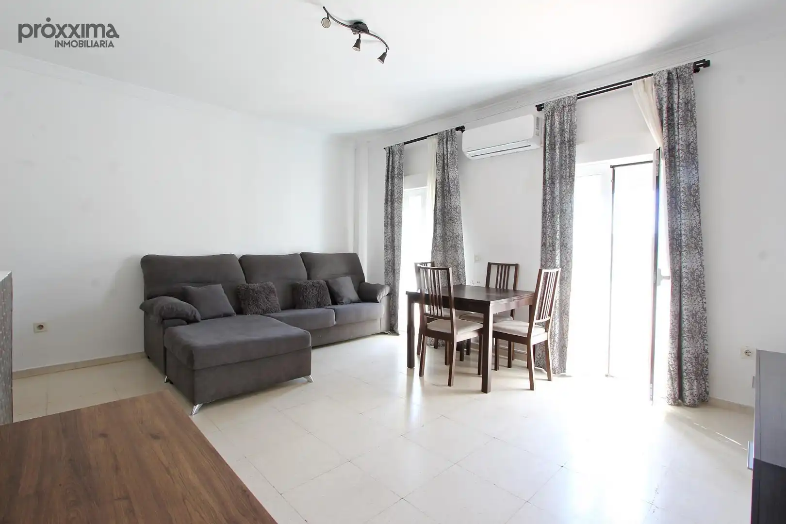 Sala de estar de Piso en venta en Sevilla con Aire acondicionado y Balcón