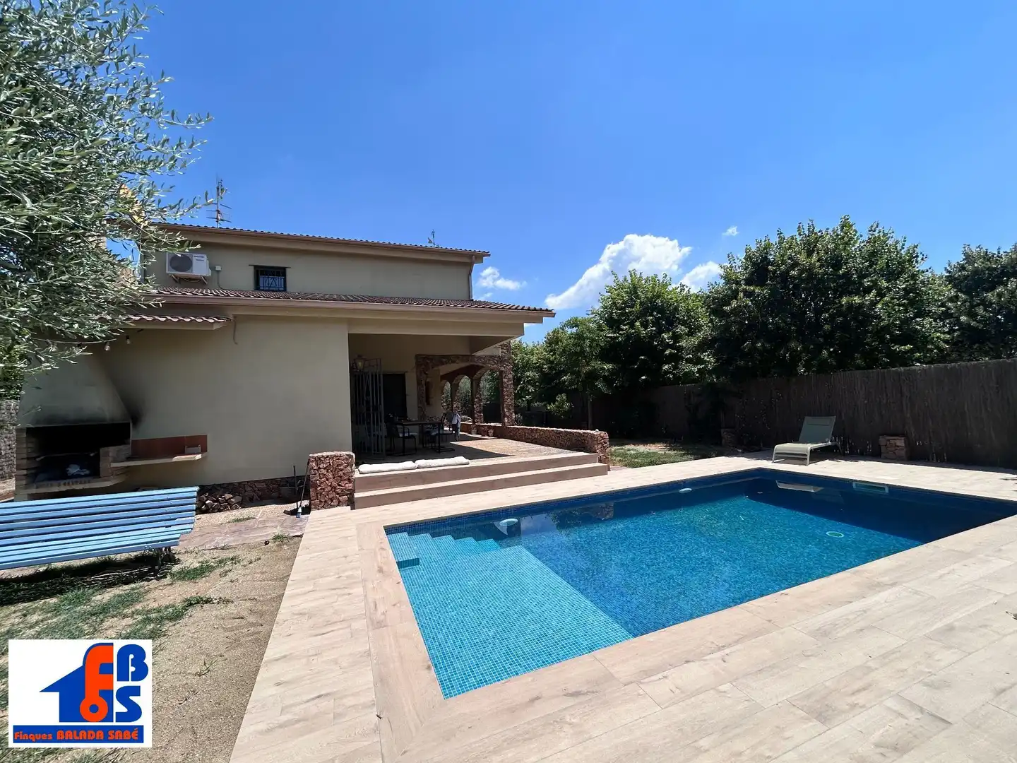 Piscina de Casa o chalet en venta en Sant Esteve de Palautordera con Aire acondicionado, Calefacción y Jardín privado