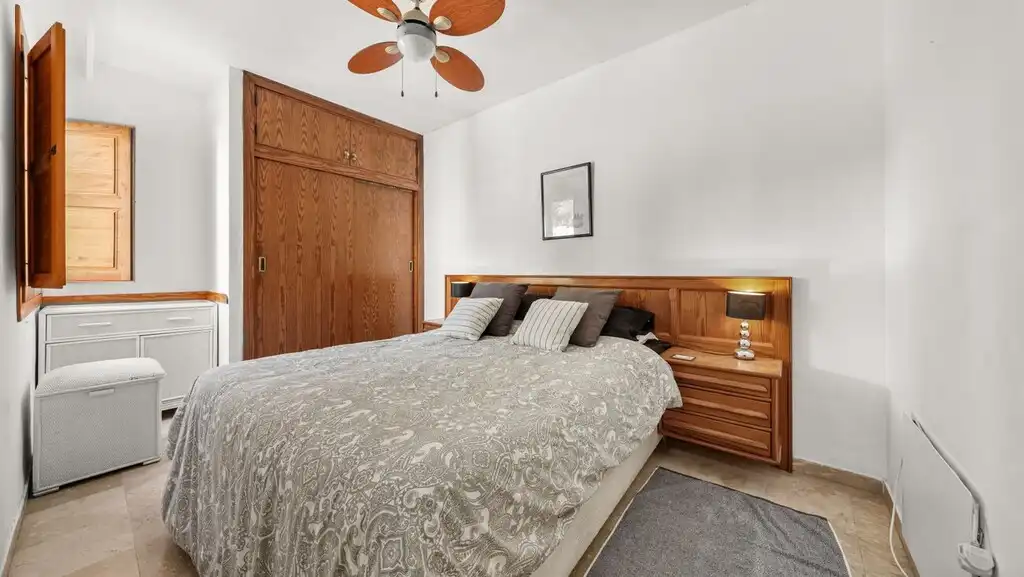 Dormitori de Apartament en venda en Calvià amb Aire condicionat i Terrassa
