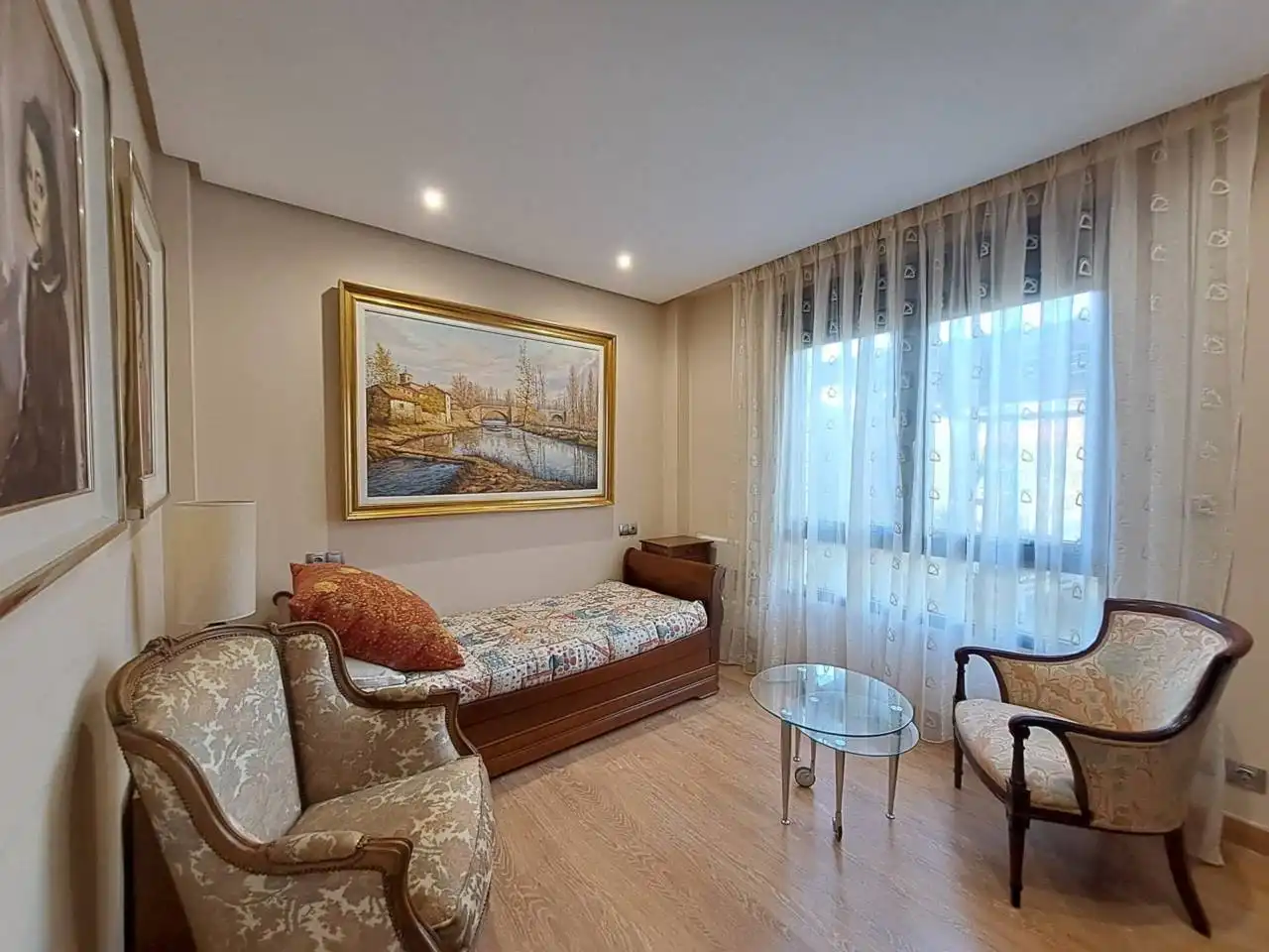 Habitación de Casa adosada en venta en Castrillo del Val con Calefacción, Jardín privado y Parquet