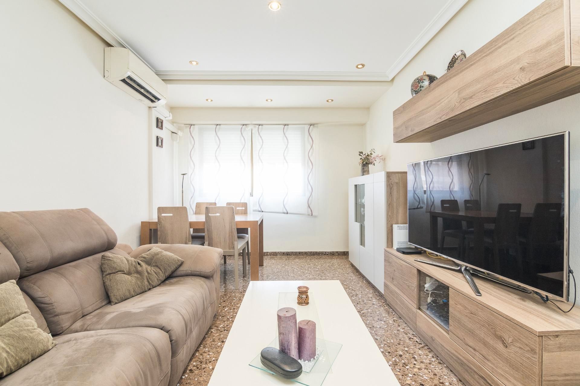 Living room of Flat for sale in Elche / Elx  with Air Conditioner