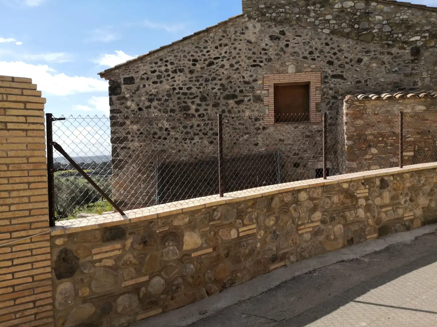 Casa rústica amb terrassa en venda a Carrer de la Creu, imagen 4