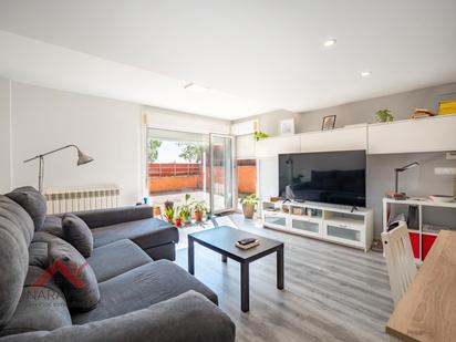 Living room of Flat for sale in Tudela  with Terrace, Storage room and Furnished